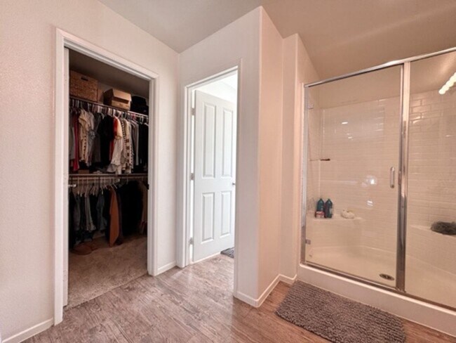 Building Photo - Stunning 4 Bedroom Cul-De-Sac Home with Loft located in Winchester!