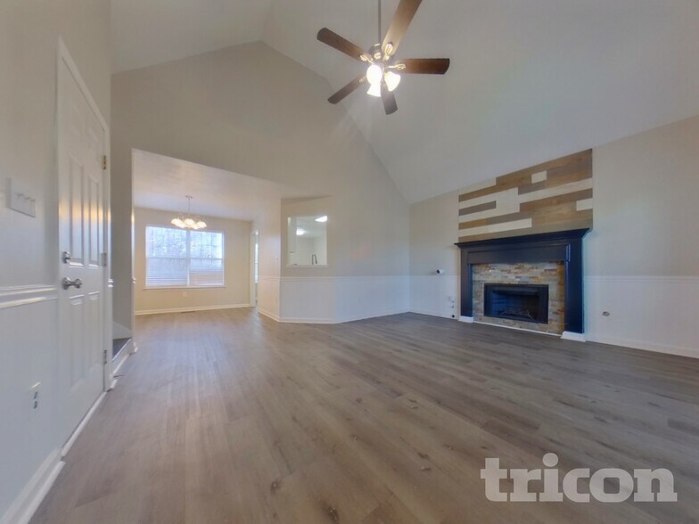 Building Photo - 304 Lafayette St