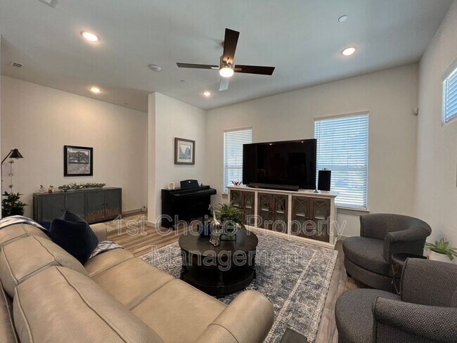 Building Photo - 6436 Northern Dancer Dr