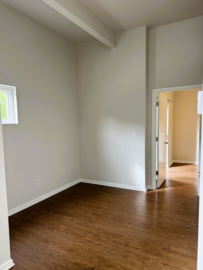 Building Photo - HIghlands/Crescent Hill area 2 bedroom