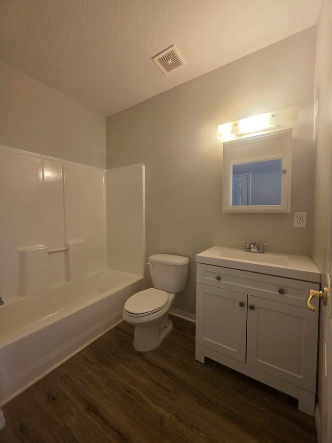 Building Photo - 2 Bedroom, 2 Bath Condo in Cedar Point Holly Hill