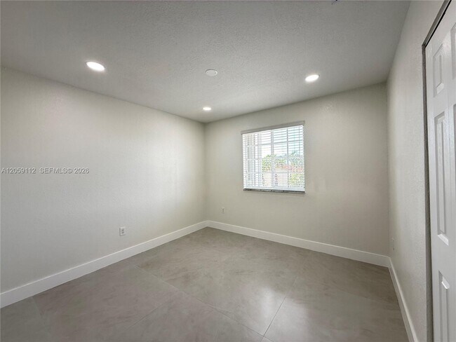 Building Photo - 3514 W 76th St