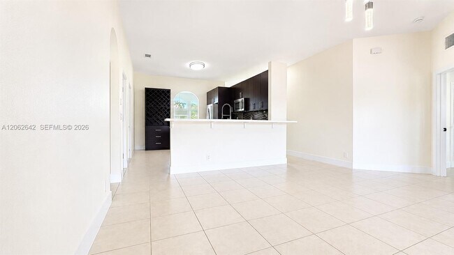 Building Photo - 4310 Diamond Way