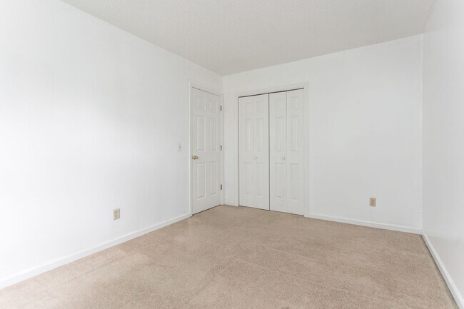 Building Photo - 1134 Mountain View Dr