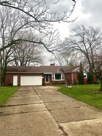 Building Photo - 1007 Ford Rd