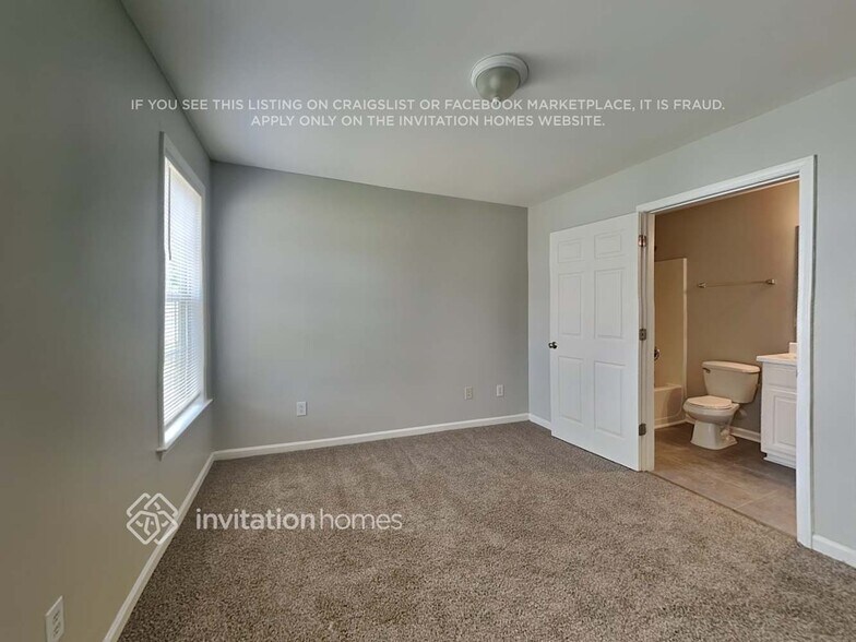 Building Photo - 101 Blackthorne Ct