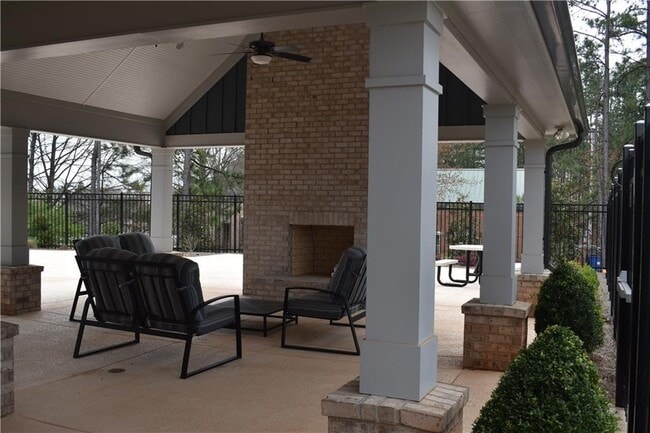 Building Photo - 225 Britten Pass