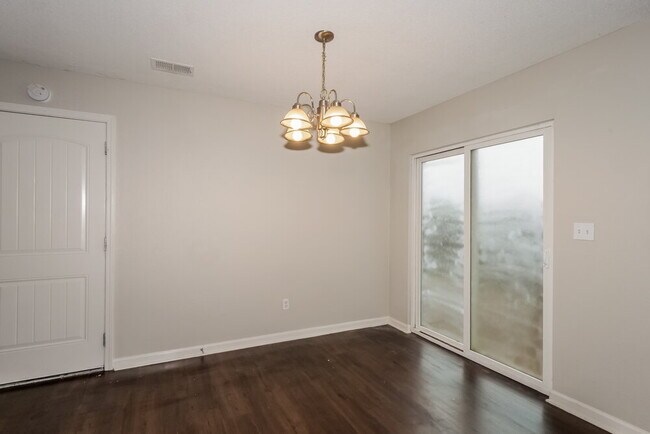 Building Photo - 9999 Chariden Dr