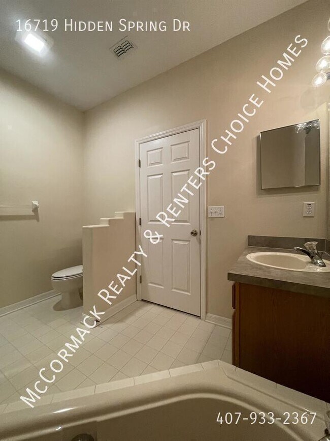 Building Photo - 16719 Hidden Spring Dr
