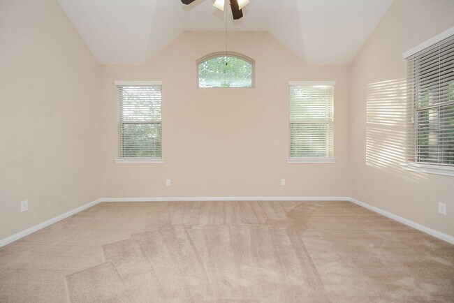 Building Photo - 22 Cheswood Manor Drive