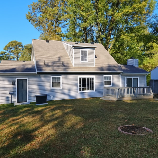 Building Photo - 732 Galahad Dr