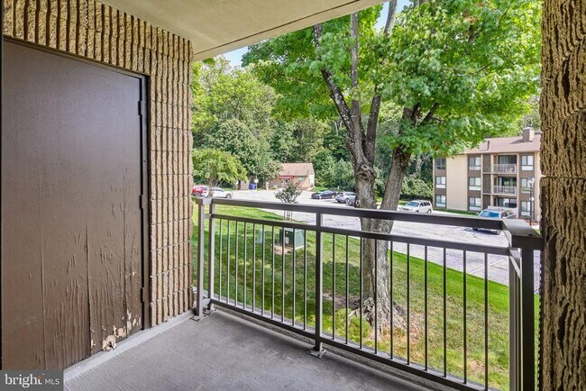 Building Photo - 5911 Tamar Dr
