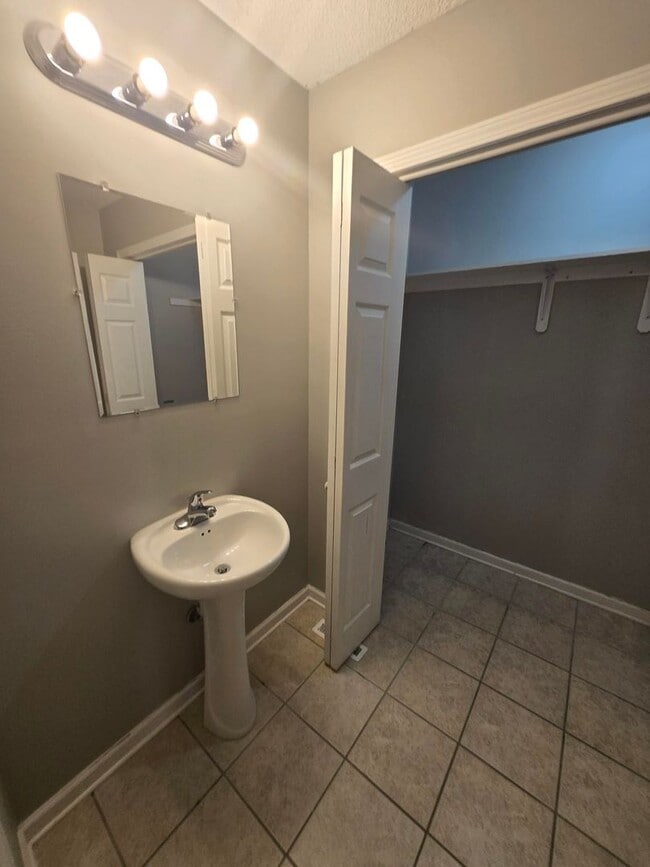 Building Photo - Spacious 2-Bedroom Townhome – End Unit with Private Deck & Garage