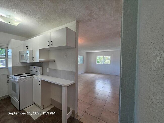 Building Photo - 1751 NW 29th Terrace