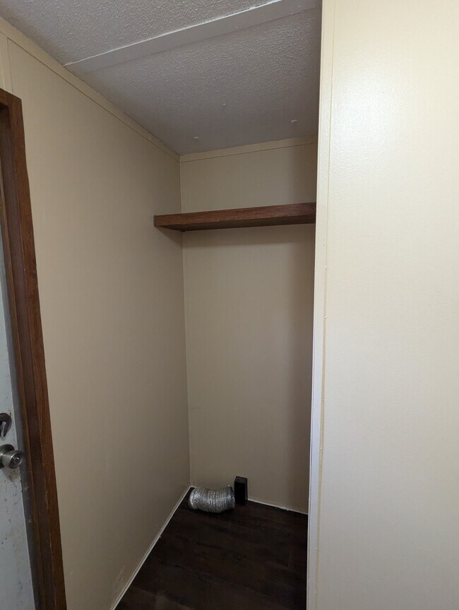 Building Photo - 123 Ransdell Ln