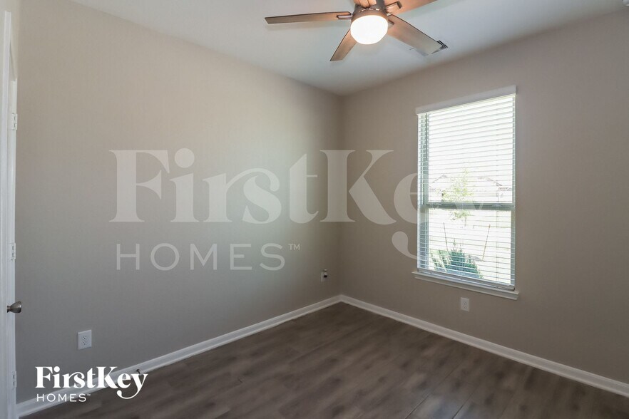 Building Photo - 22235 Davenport Downs Ln