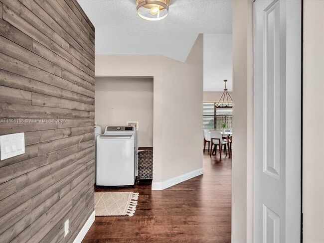 Building Photo - 2970 Myrtle Oak Cir