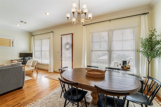 Building Photo - 1301 W 25th St