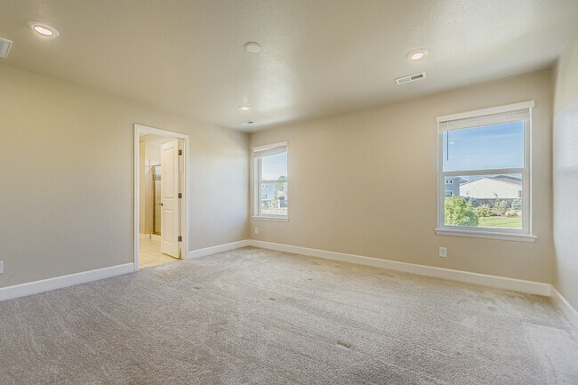 Building Photo - 17944 Tree Sparrow Ave