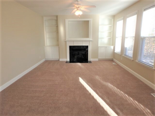 Building Photo - 400 Sarazen Drive