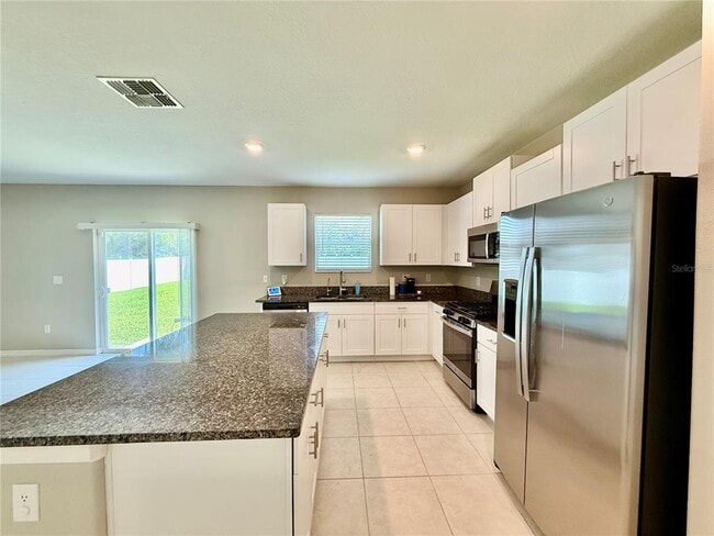 Building Photo - 10252 Shady Preserve Dr