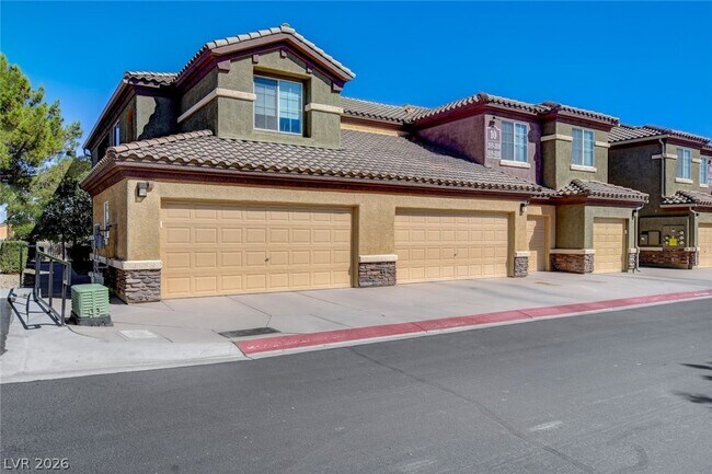 Building Photo - 6868 Sky Pointe Dr