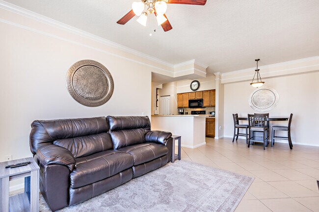 Building Photo - 5308 Myrtlewood Cir E