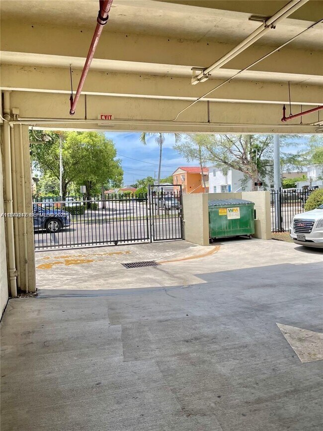 Building Photo - 3201 W Flagler St