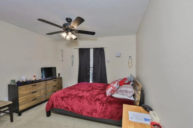 Building Photo - 16221 Bridgewalk Dr
