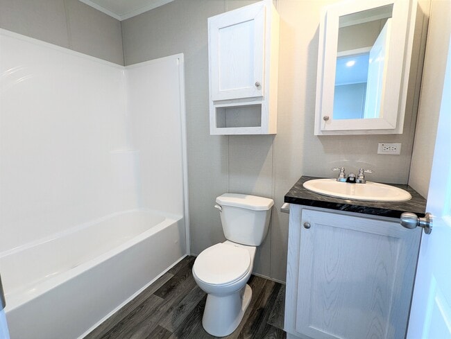Building Photo - 554 Delaware