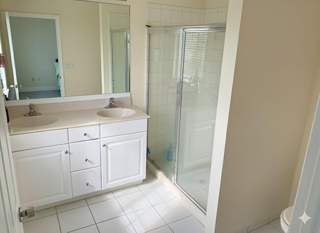 Building Photo - 2007 Nassau Dr