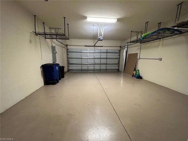 Building Photo - 21379 Bella Terra Blvd