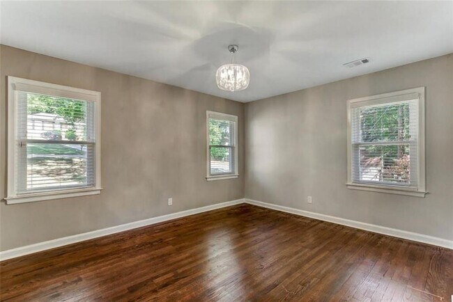 Building Photo - 2144 Keheley Dr