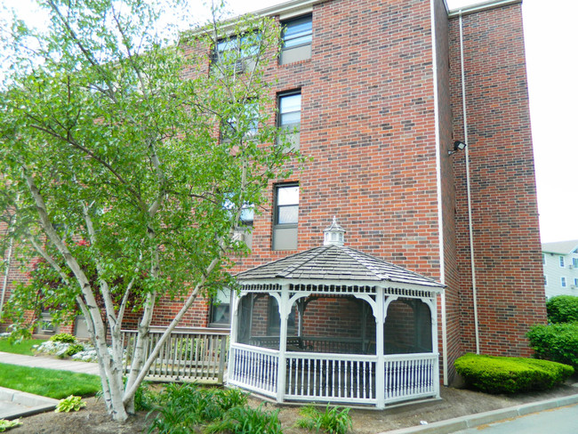 Building Photo - Mineral Spring Gardens