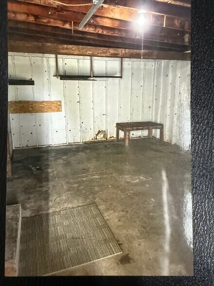 Building Photo - 121 E Church St
