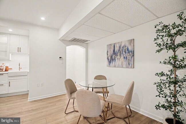 Building Photo - 2007 Key Blvd