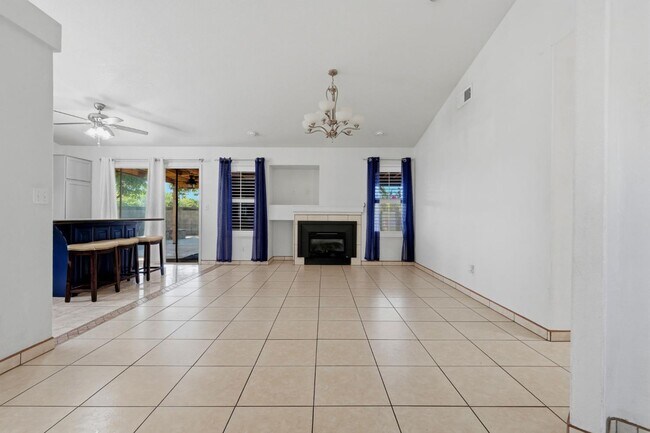 Building Photo - 3006 Mission Dr