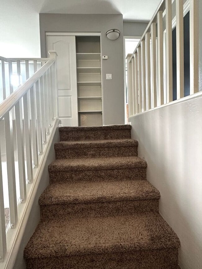 Building Photo - 4BEDROOM/2.5 BATH Lovely San Tan Home!!