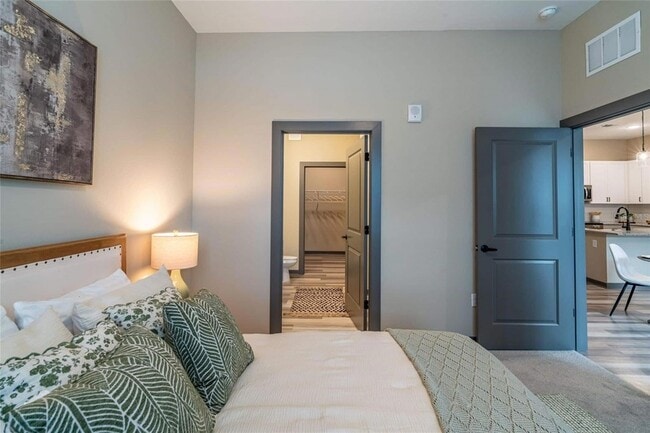 Building Photo - 6629 Dan DiCiolla Dr