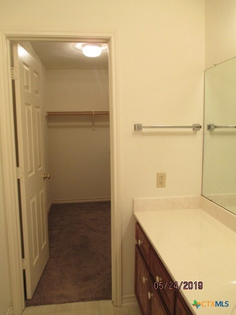 Building Photo - 105 Evan Cir