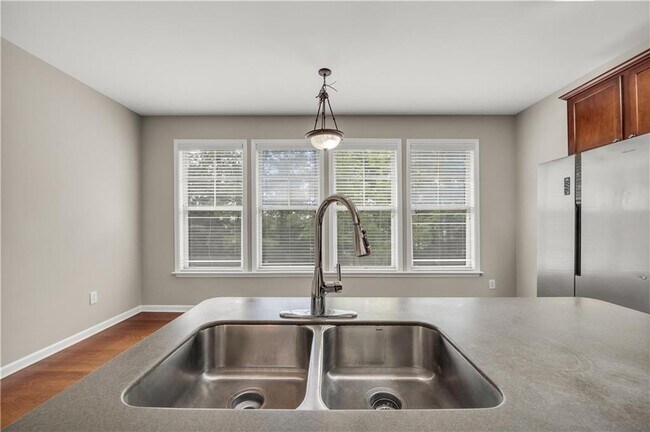 Building Photo - 501 Grove Field Ct NW