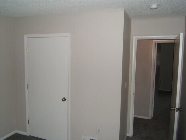 Building Photo - 4701 Flat Shoals Rd