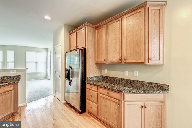 Building Photo - 8844 Song Sparrow Dr