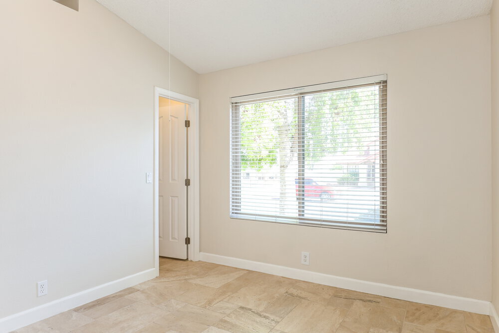 Building Photo - 4452 E Wildwood Dr