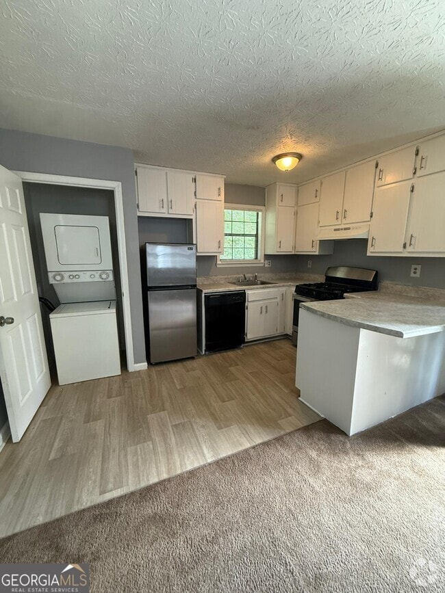 Building Photo - 5902 N Castlegate Dr