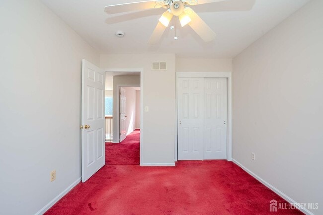 Building Photo - 27 Samantha Dr