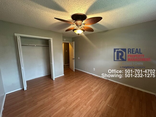 Building Photo - 110 Robinwood St
