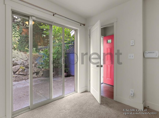 Building Photo - 4108 37th Ave S