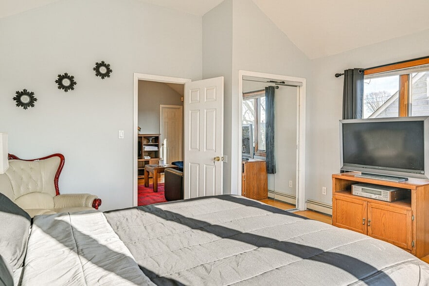 Building Photo - 35 Butternut Ln