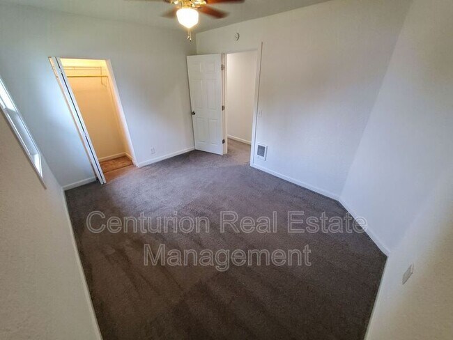Building Photo - 1036 Queen City Blvd